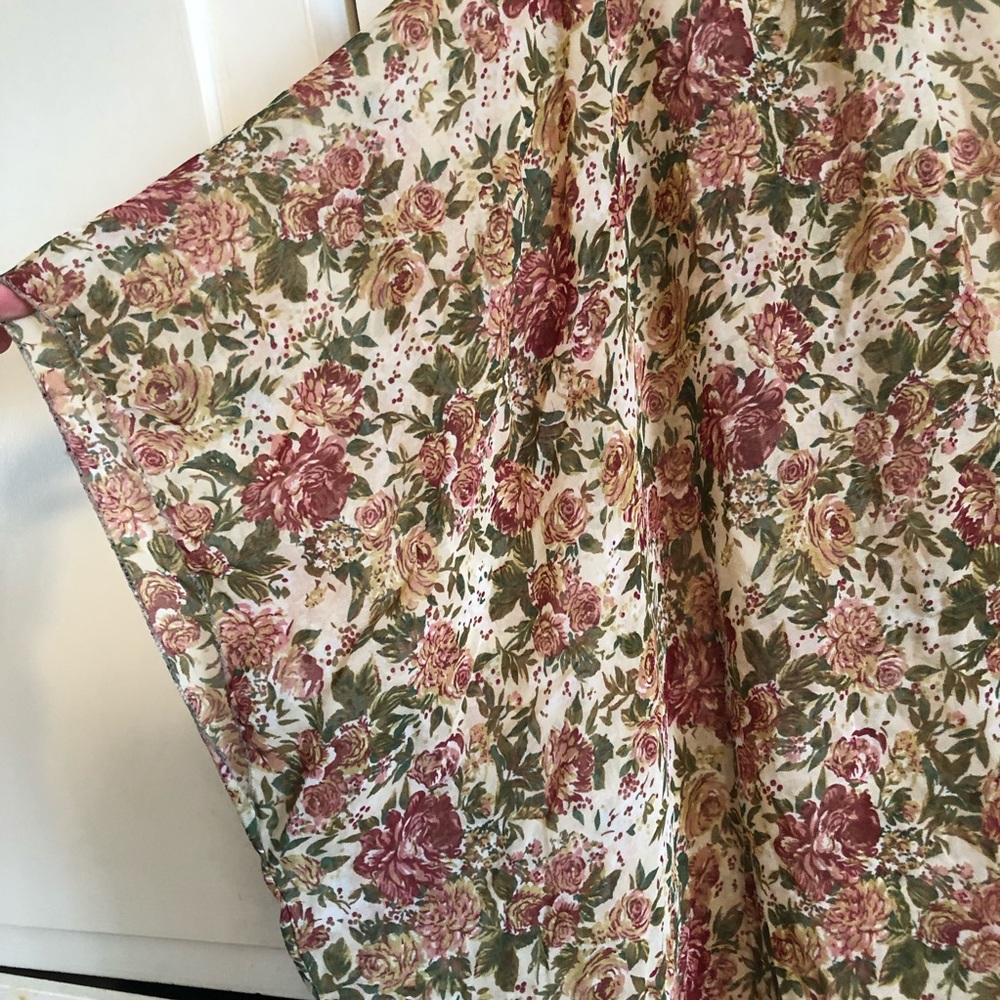 Brandy Melville floral kimono! - Picture 4 of 6
